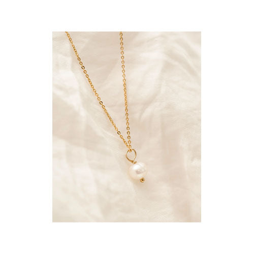 Kali & Sun Dainty Pearl Necklace